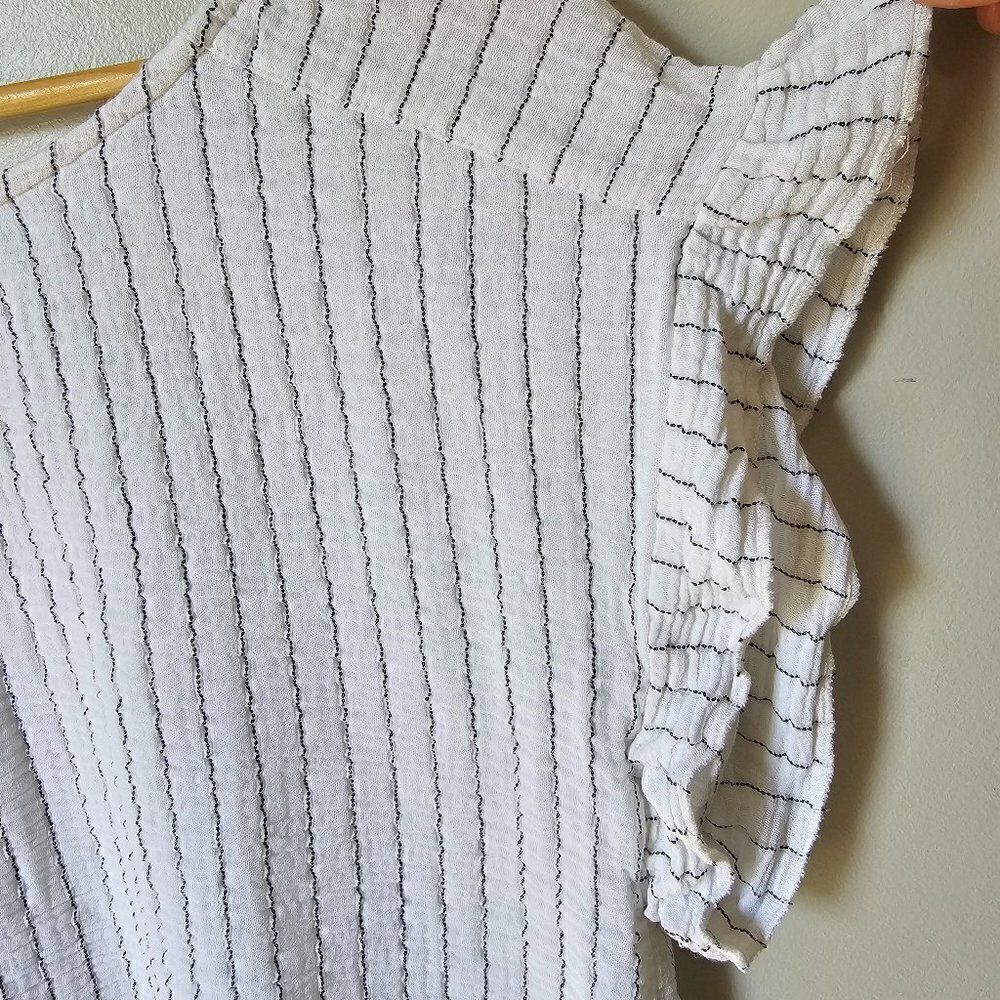 EUC JOIE PIN STRIPED SPLIT V NECK TASSEL ACCENT LOOSE FIT TOP SIZE L - Picture 4 of 15